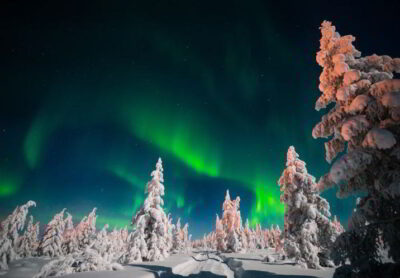 Maisema Suomi lapin revontulet tykkylumi hanget luminen